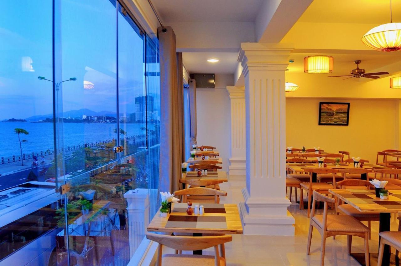 Iridescent Clouds Hotel Nha Trang -May Ngu Sac Екстериор снимка